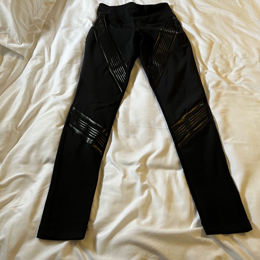 Black leggings